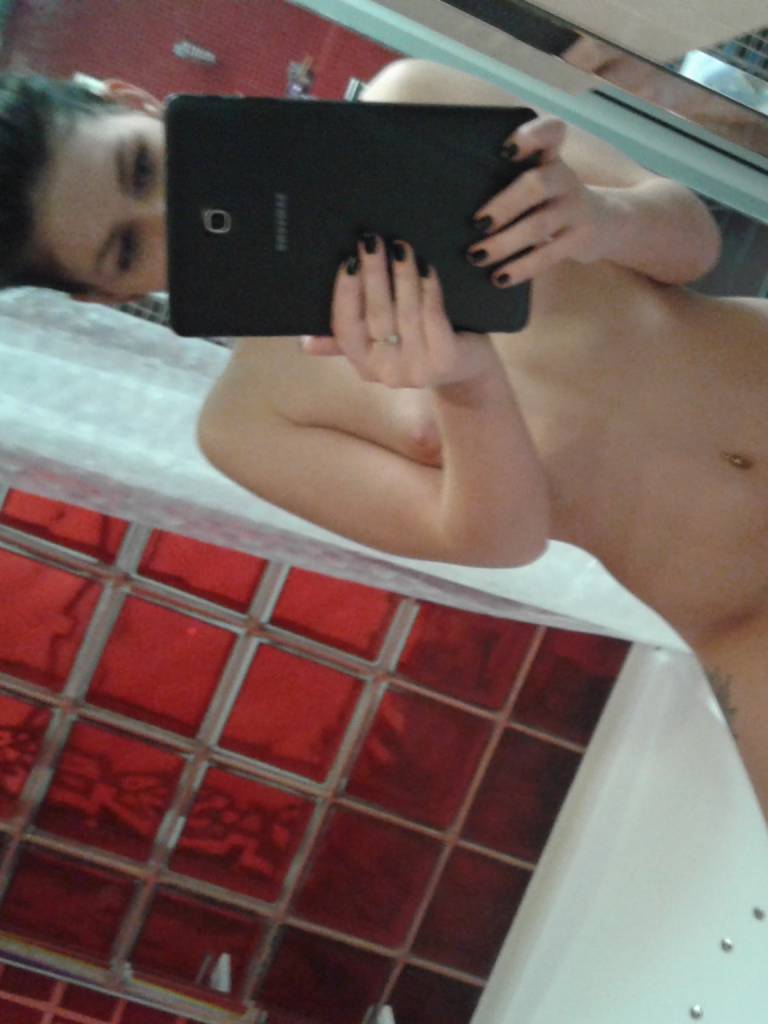 wife swapping app Greenwood